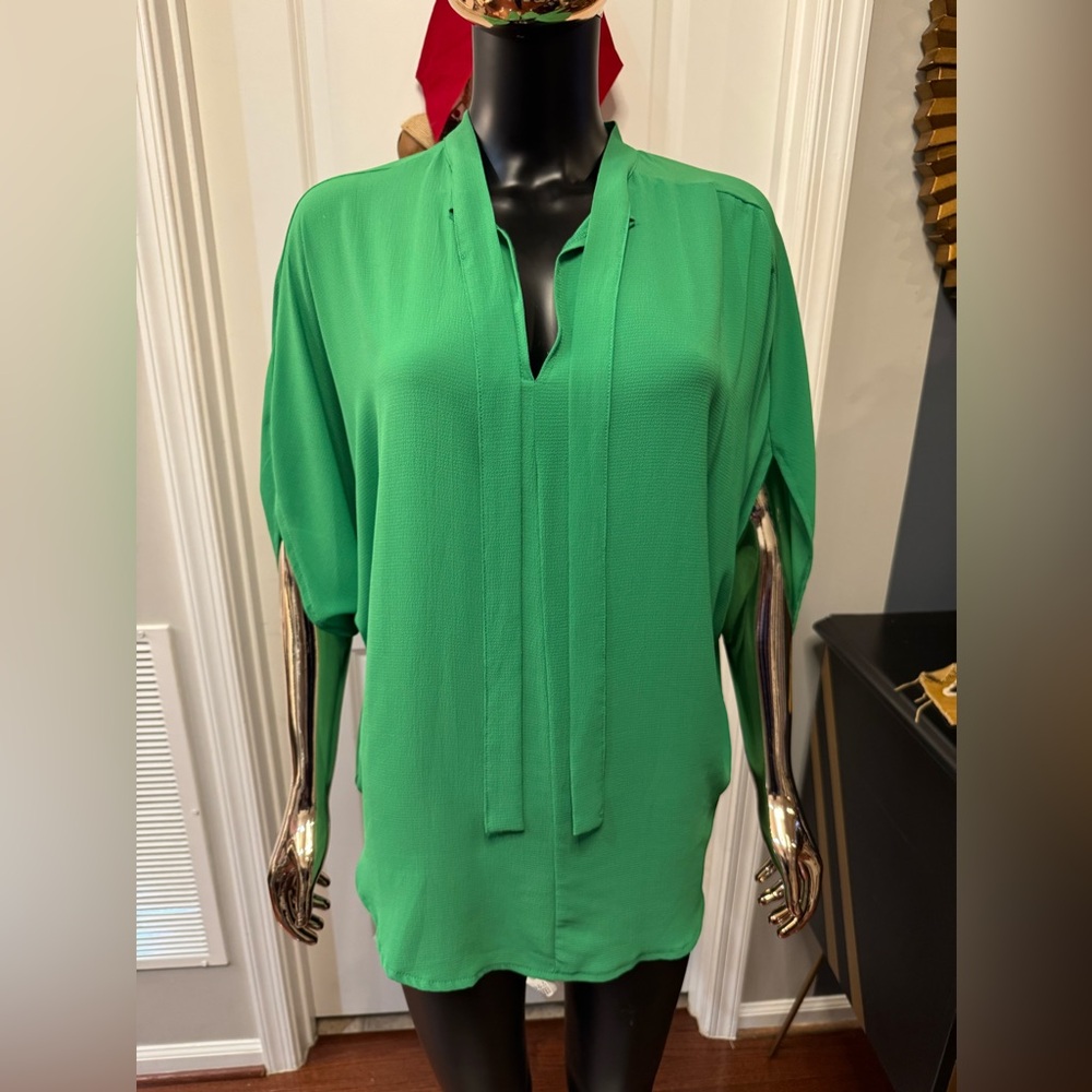 Elegant Green Women's Top